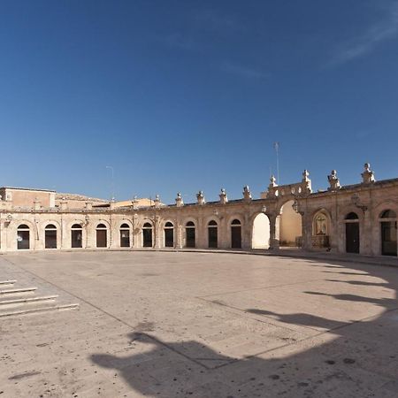 Palazzo Gambuzza Aparthotel Ispica Exteriör bild