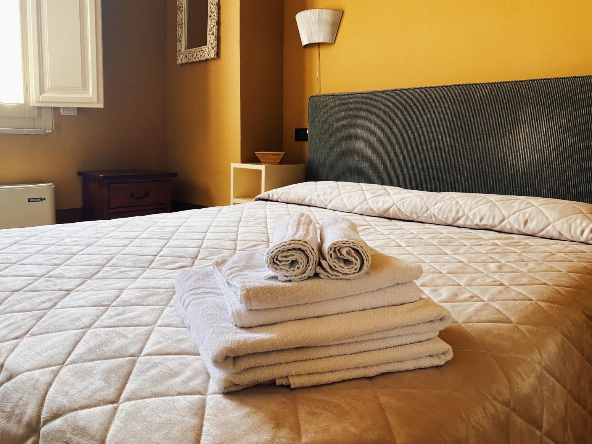 Palazzo Gambuzza Aparthotel Ispica Rum bild