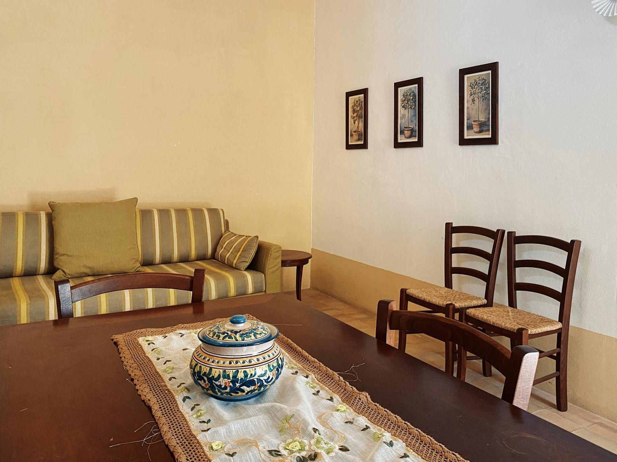 Palazzo Gambuzza Aparthotel Ispica Rum bild
