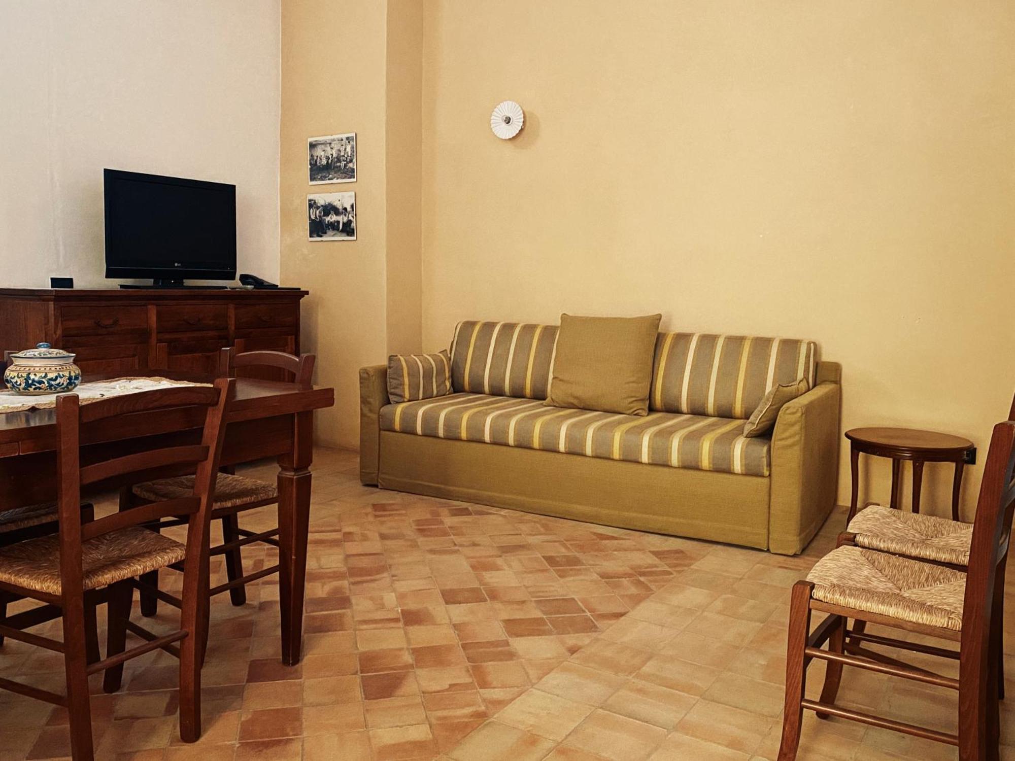 Palazzo Gambuzza Aparthotel Ispica Rum bild